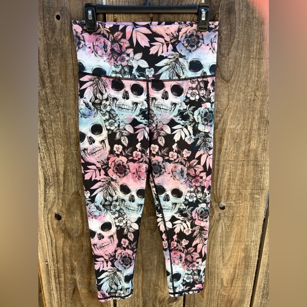 Evolution & Creation Sugar Skulls crop leggings